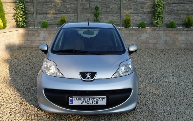 Peugeot 107 cena 8900 przebieg: 200000, rok produkcji 2006 z Janikowo małe 121